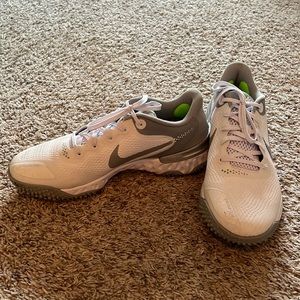 ALPHA HUARACHE ELT 3 TURFS